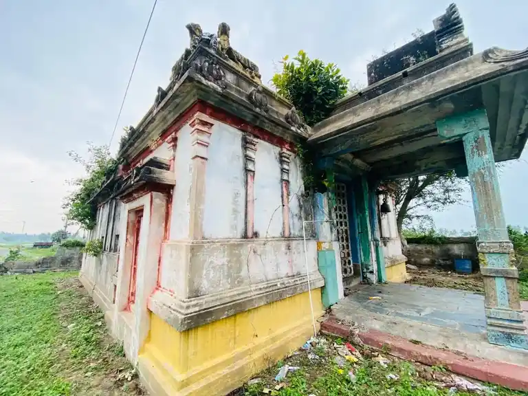Arulmigu Kasiviswanathar Temple, End Of The Village, Veerakivedu - 601204 அருள்மிகு காசிவிஸ்வநாதர் திருக்கோயில், End Of The Village, Veerakivedu - 601204, Tiruvallur - Ancient Temple Architecture and History Image 4