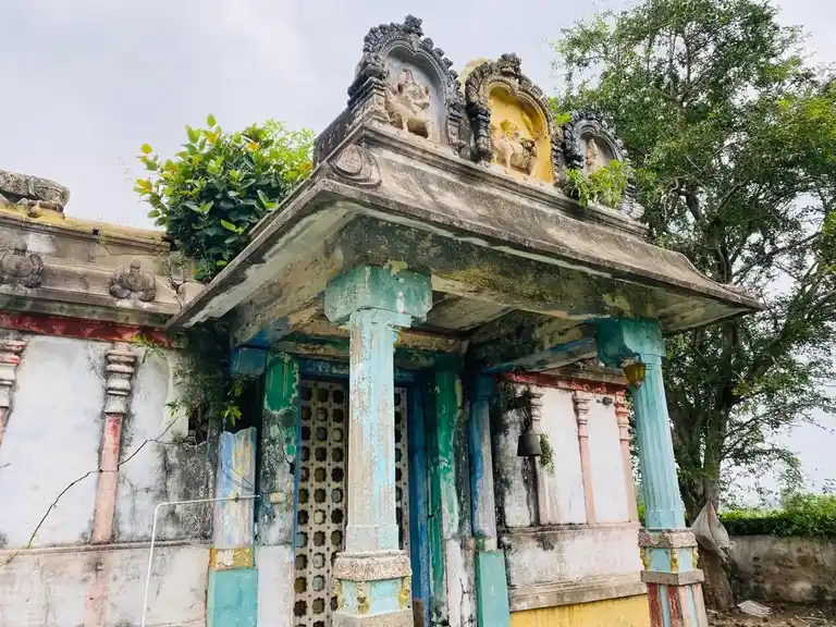 Arulmigu Kasiviswanathar Temple, End Of The Village, Veerakivedu - 601204 அருள்மிகு காசிவிஸ்வநாதர் திருக்கோயில், End Of The Village, Veerakivedu - 601204, Tiruvallur - Ancient Temple Architecture and History Image 10