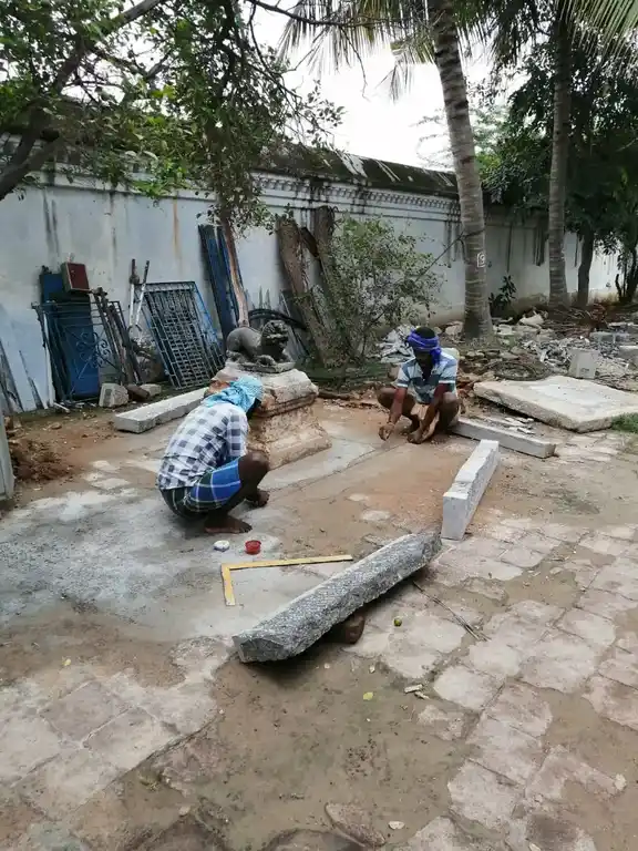 Arulmigu Kasiviswanathar Temple, Moonjurpattu - 632057 அருள்மிகு காசிவிஸ்வநாதர் திருக்கோயில், மூஞ்சூர்பட்டு - 632057, Vellore - Ancient Temple Architecture and History Image 2