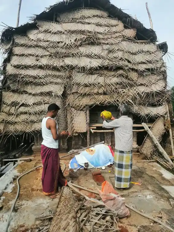 Arulmigu Kasiviswanathar Temple, Moonjurpattu - 632057 அருள்மிகு காசிவிஸ்வநாதர் திருக்கோயில், மூஞ்சூர்பட்டு - 632057, Vellore - Ancient Temple Architecture and History Image 7