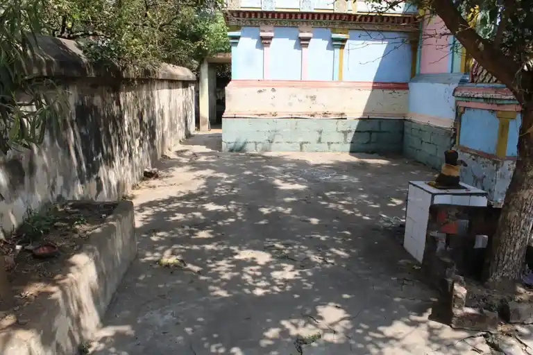 Arulmigu Kasiviswanathar Temple, Nachiyar Koil, Samuthinarkudi - 612602 Arulmigu Kasiviswanathar Temple, Nachiyar Koil, சமுத்தினார்க்குடி - 612602, Thanjavur - Ancient Temple Architecture and History Image 3