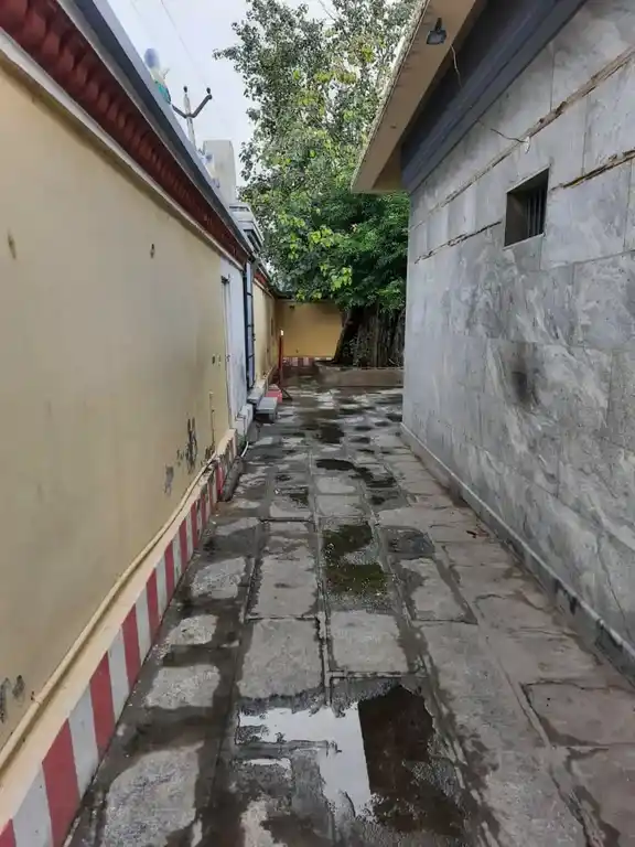 Arulmigu Kasiviswanathar Temple, Nadupettai, Paradarami - 632601 அருள்மிகு காசிவிஸ்வநாதர் திருக்கோயில், நடுப்பேட்டை, நடுப்பேட்டை - 632601, Vellore - Ancient Temple Architecture and History Image 3