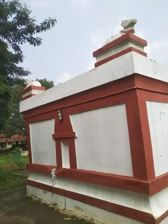 Arulmigu Kasiviswanathar Temple, Near Vao Office, Madarpakkam - 601201 அருள்மிகு காசி விஸ்வநாதர் திருக்கோயில், Near Vao Office, Madarpakkam - 601201, Tiruvallur - Ancient Temple Architecture and History Image 2