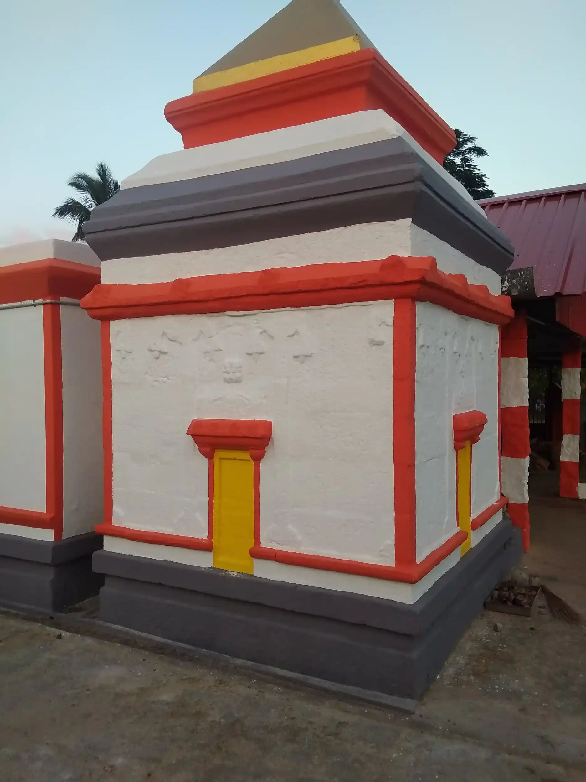 Arulmigu Kasiviswanathar Temple, Vadakkipalayam - 642110 Arulmigu Kasiviswanathar Temple, Vadakkipalayam - 642110, Coimbatore - Ancient Temple Architecture and History Image 4