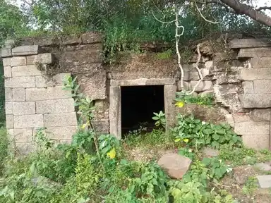 Arulmigu Kasiviswanathar Venugopalaswamy And Mariyamman Temple, Veeralur - 606751 அருள்மிகு வேணுகோபாலசுவாமி காசிவிஸ்வநாதர் திருக்கோயில், Veeralur - 606751, Tiruvannamalai - Ancient Temple Architecture and History Image 2