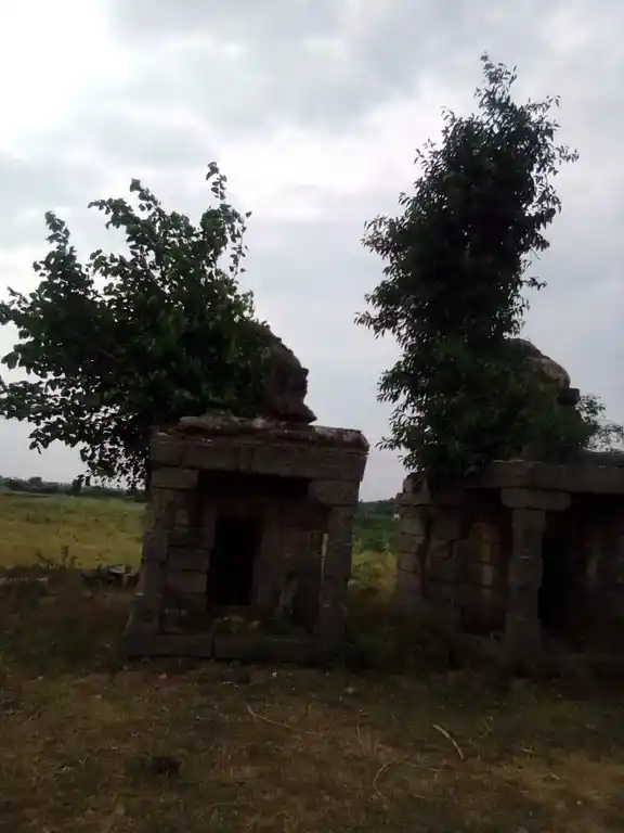 Arulmigu Kasiviswanatharswamy Temple, Aadhanour - 621010 Arulmigu kasiviswanatharswamy Temple, Aadhanour - 621010, Thiruchirappalli - Ancient Temple Architecture and History Image 4