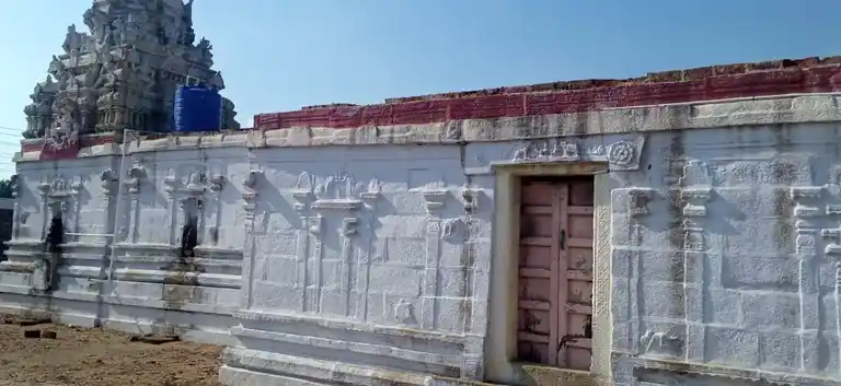 Arulmigu Kasiviswanathaswamy Varatharajaperumal Temple, Ponnapuram - 638657 அருள்மிகு காசிவிஸ்வநாதசாமி வரதராசபெருமாள் திருக்கோயில், Ponnapuram - 638657, Tiruppur - Ancient Temple Architecture and History Image 3