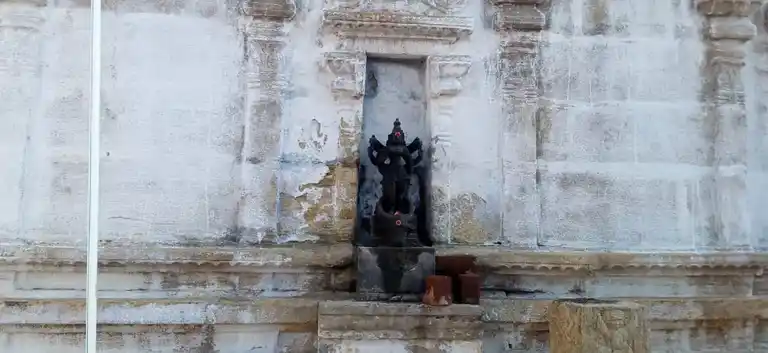 Arulmigu Kasiviswanathaswamy Varatharajaperumal Temple, Ponnapuram - 638657 அருள்மிகு காசிவிஸ்வநாதசாமி வரதராசபெருமாள் திருக்கோயில், Ponnapuram - 638657, Tiruppur - Ancient Temple Architecture and History Image 4