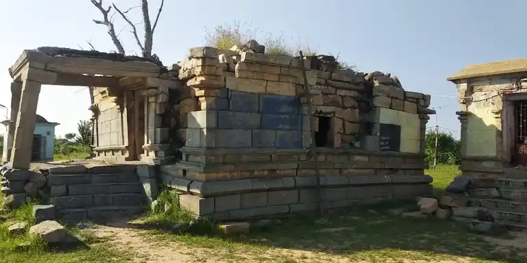 Arulmigu Kasiviswanathswamy Temple, Alunthur - 621651 Arulmigu Kasiviswanathswamy temple, Alunthur - 621651, Thiruchirappalli - Ancient Temple Architecture and History Image 3