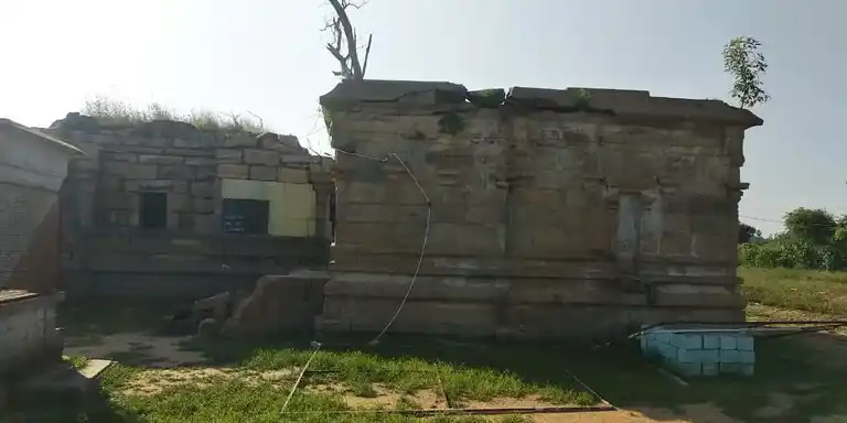 Arulmigu Kasiviswanathswamy Temple, Alunthur - 621651 Arulmigu Kasiviswanathswamy temple, Alunthur - 621651, Thiruchirappalli - Ancient Temple Architecture and History Image 4