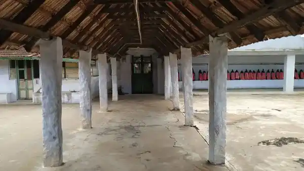 Arulmigu Kasiwishvanathar Temple, Oduvankurichi - 637406 அருள்மிகு காசிவிஸ்வநாதர் திருக்கோயில், ஒடுவன்குறிச்சி - 637406, Namakkal - Ancient Temple Architecture and History Image 2