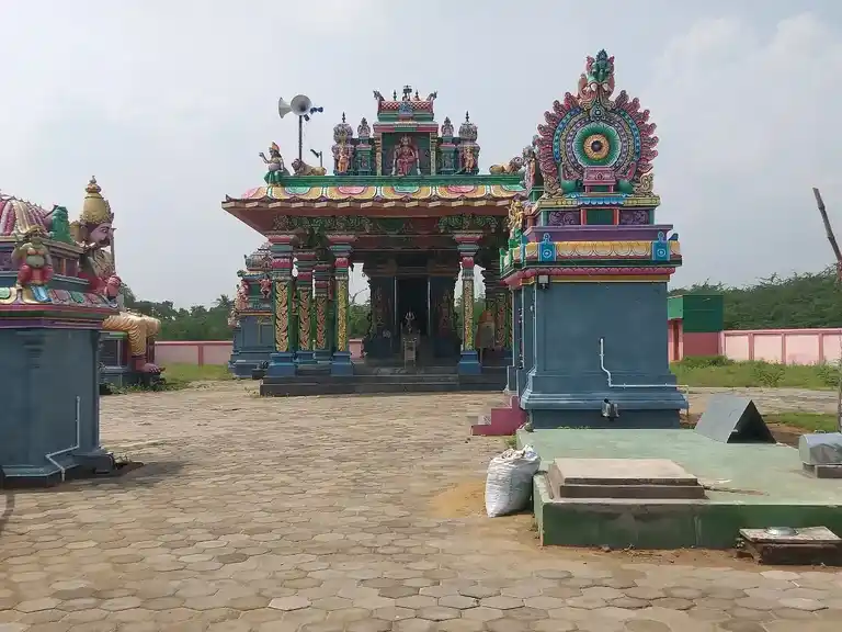 Arulmigu Kathaieyamman Temple, Kuravalur, Kuravalur - 609111 அ/மி.காத்தாயி அம்மன் திருக்கோயில், Kuravalur, Kuravalur - 609111, Mayiladuthurai - Ancient Temple Architecture and History Image 2