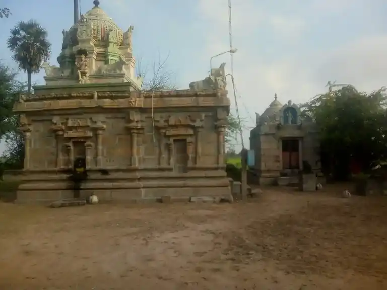 Arulmigu Kathalivaneshwarar Temple, Velur - 621316
