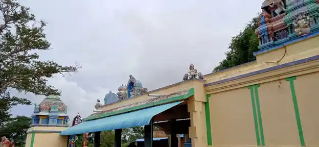 Arulmigu Kathavasai Ayyanar Temple, Kandanur - 630104 Arulmigu Kathavasai Ayyanar Temple, Kandanur - 630104, Sivagangai - Ancient Temple Architecture and History Image 4