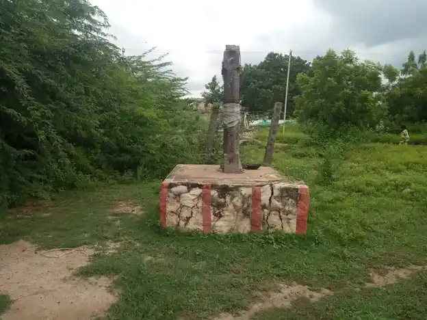 Arulmigu Kathiraya Perumal Temple, Veppanuthu - 625529 அருள்மிகு கதிர்ராயப் பெருமாள் திருக்கோயில், Veppanuthu - 625529, Madurai - Ancient Temple Architecture and History Image 2
