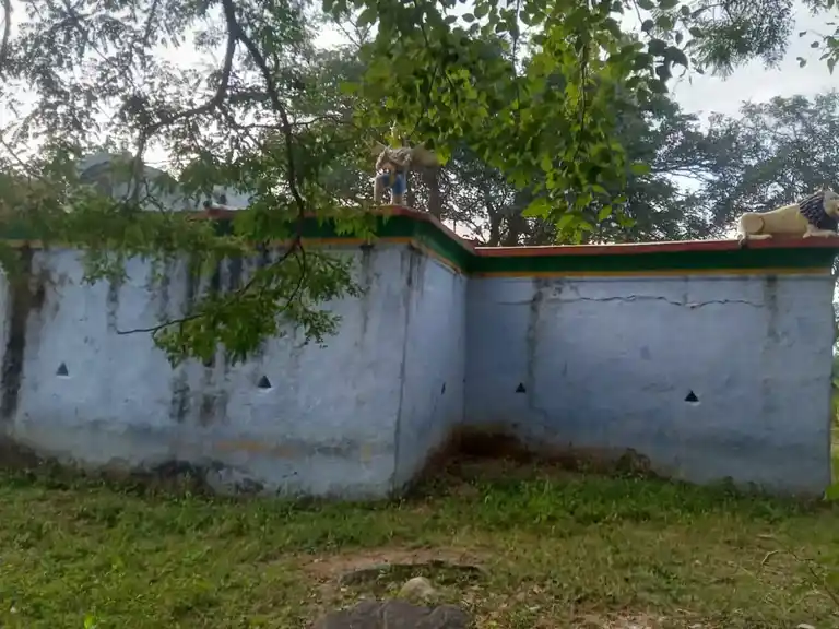 Arulmigu Kathirinarasimmaswamy Temple, Naralapalli, Eakkal Natham - 635120 அருள்மிகு கதிரி நரசிம்ம சுவாமி திருக்கோயில், Naralapalli, Eakkal Natham - 635120, Krishnagiri - Ancient Temple Architecture and History Image 4