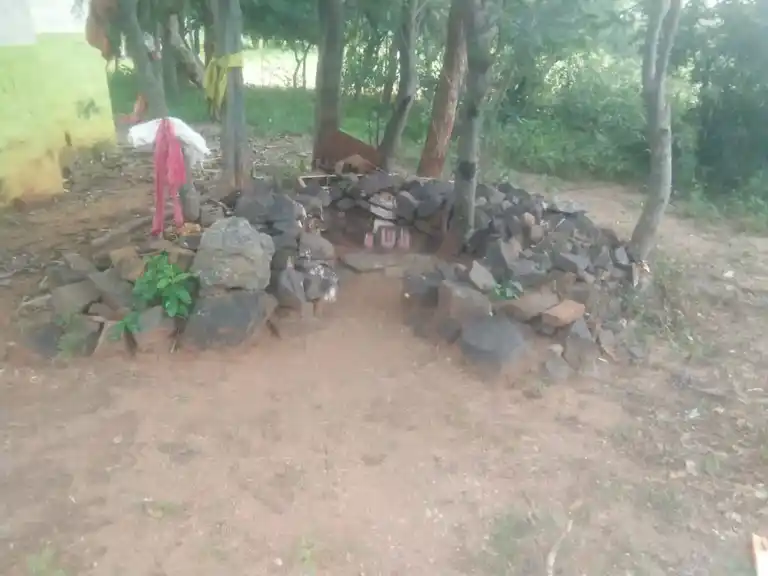 Arulmigu Kathiriperumal Temple, Near Iti College, Chettipalli - 635108 அருள்மிகு கதிரி பெருமாள் திருக்கோயில், செட்டிப்பள்ளி - 635108, Krishnagiri - Ancient Temple Architecture and History Image 9