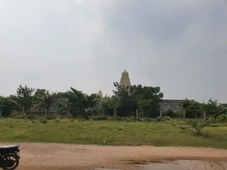 Arulmigu Kathirnarasinga Perumal Temple, Kulithalai - 621301 அருள்மிகு கதிர் நரசிங்கப்பெருமாள் திருக்கோயில், Kulithalai - 621301, Karur - Ancient Temple Architecture and History Image 2