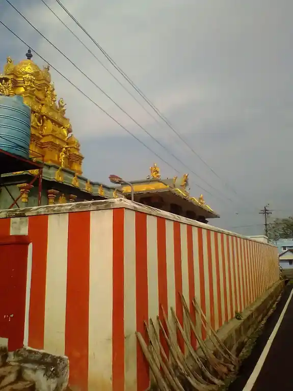 Arulmigu Kathirrayaperumal Temple, Kottur Malayandipatinan, Kottur Malayandipatinan - 642114 அருள்மிகு கதிர்ராயர்பெருமாள் திருக்கோயில், கோட்டூர் மலையாண்டிபட்டினம், Kottur Malayandipatinan - 642114, Coimbatore - Ancient Temple Architecture and History Image 6