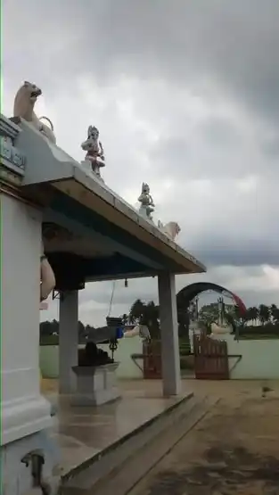 Arulmigu Kattalamman,Utchimakaliamman, And Oorpillaiyaar Temple, Near School, Samarayapatti - 642204 Arulmigu Kattalamman,Utchimakaliamman, And Oorpillaiyaar Temple, Near School, Samarayapatti - 642204, Tiruppur - Ancient Temple Architecture and History Image 4