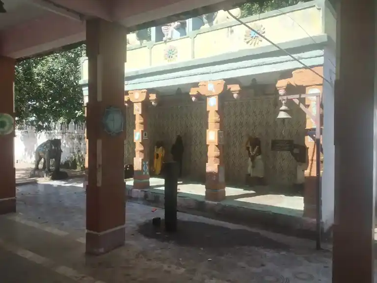 Arulmigu Katthandamman Temple, Kalappanpatti - 625529 அருள்மிகு காத்தாண்டம்மன் திருக்கோயில், Kalappanpatti - 625529, Madurai - Ancient Temple Architecture and History Image 6