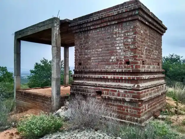 Arulmigu Kattukannimaar Temple, Vayalpatti - 625534 அருள்மிகு வயல்பட்டி காட்டுகன்னிமார் திருக்கோயில், Vayalpatti - 625534, Theni - Ancient Temple Architecture and History Image 3