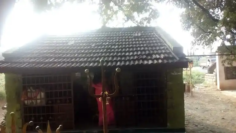 Arulmigu Kattumariyamman Temple, P.Settihalli - 636808 அருள்மிகு காட்டுமாரியம்மன் திருக்கோயில், பி. செட்டிஹல்லி - 636808, Dharmapuri - Ancient Temple Architecture and History Image 2