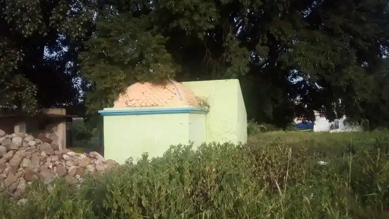 Arulmigu Kattumariyamman Temple, P.Settihalli - 636808 அருள்மிகு காட்டுமாரியம்மன் திருக்கோயில், பி. செட்டிஹல்லி - 636808, Dharmapuri - Ancient Temple Architecture and History Image 3