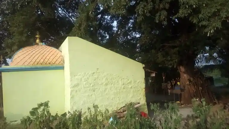 Arulmigu Kattumariyamman Temple, P.Settihalli - 636808 அருள்மிகு காட்டுமாரியம்மன் திருக்கோயில், பி. செட்டிஹல்லி - 636808, Dharmapuri - Ancient Temple Architecture and History Image 4