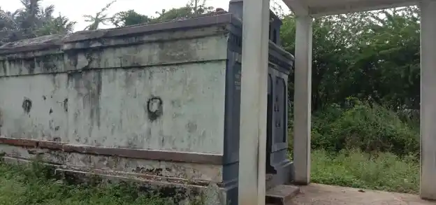 Arulmigu Kavathamman Temple, Inside The Village, Devandavakkam - 601103 அருள்மிகு ஸ்ரீ காவத்தம்மன் திருக்கோயில், Inside The Village, Devandavakkam - 601103, Tiruvallur - Ancient Temple Architecture and History Image 3