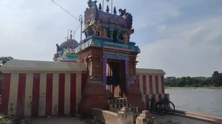 Arulmigu Kaveri Karai Vinayagar Temple, Agraharam, Nadukaveri - 613204 Arulmigu Kaveri Karai Vinayagar Temple, Agraharam, Nadukaveri - 613204, Thanjavur - Ancient Temple Architecture and History Image 3