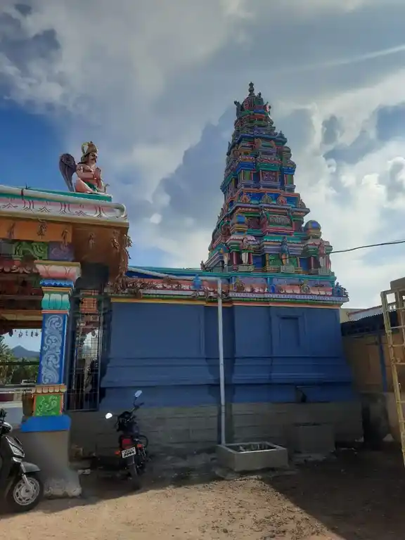 Arulmigu Kavi Sendraya Swamy Temple, Errahalli - 635112 அருள்மிகு கவி சென்றாயசாமி திருக்கோயில், எர்ரஅள்ளி - 635112, Krishnagiri - Ancient Temple Architecture and History Image 2