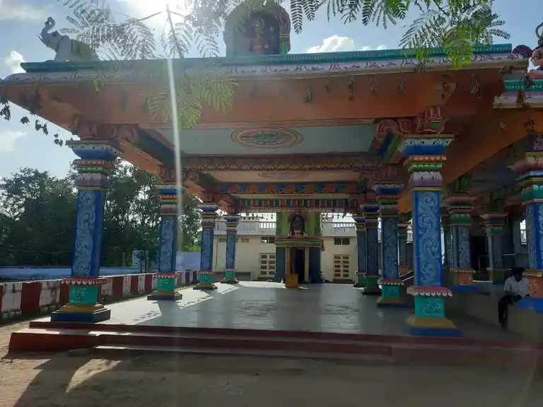 Arulmigu Kavi Sendraya Swamy Temple, Errahalli - 635112 அருள்மிகு கவி சென்றாயசாமி திருக்கோயில், எர்ரஅள்ளி - 635112, Krishnagiri - Ancient Temple Architecture and History Image 5