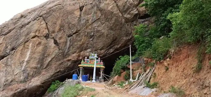 Arulmigu Kavithimmaraya Swamy Temple, Anchetty - 635102 அருள்மிகு கவிதிம்மராயசுவாமி திருக்கோயில், அஞ்செட்டி - 635102, Krishnagiri - Ancient Temple Architecture and History Image 2