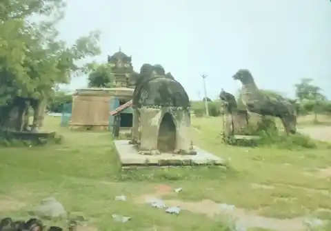 Arulmigu Kazhani Udaiya Ayyanar Temple, Aalappiranthan - 622202