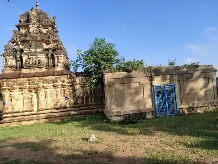 Arulmigu Kazhani Udaiya Ayyanar Temple, Aalappiranthan - 622202 அருள்மிகு கழனி உடைய அய்யனார் திருக்கோயில், Aalappiranthan - 622202, Pudukkottai - Ancient Temple Architecture and History Image 3