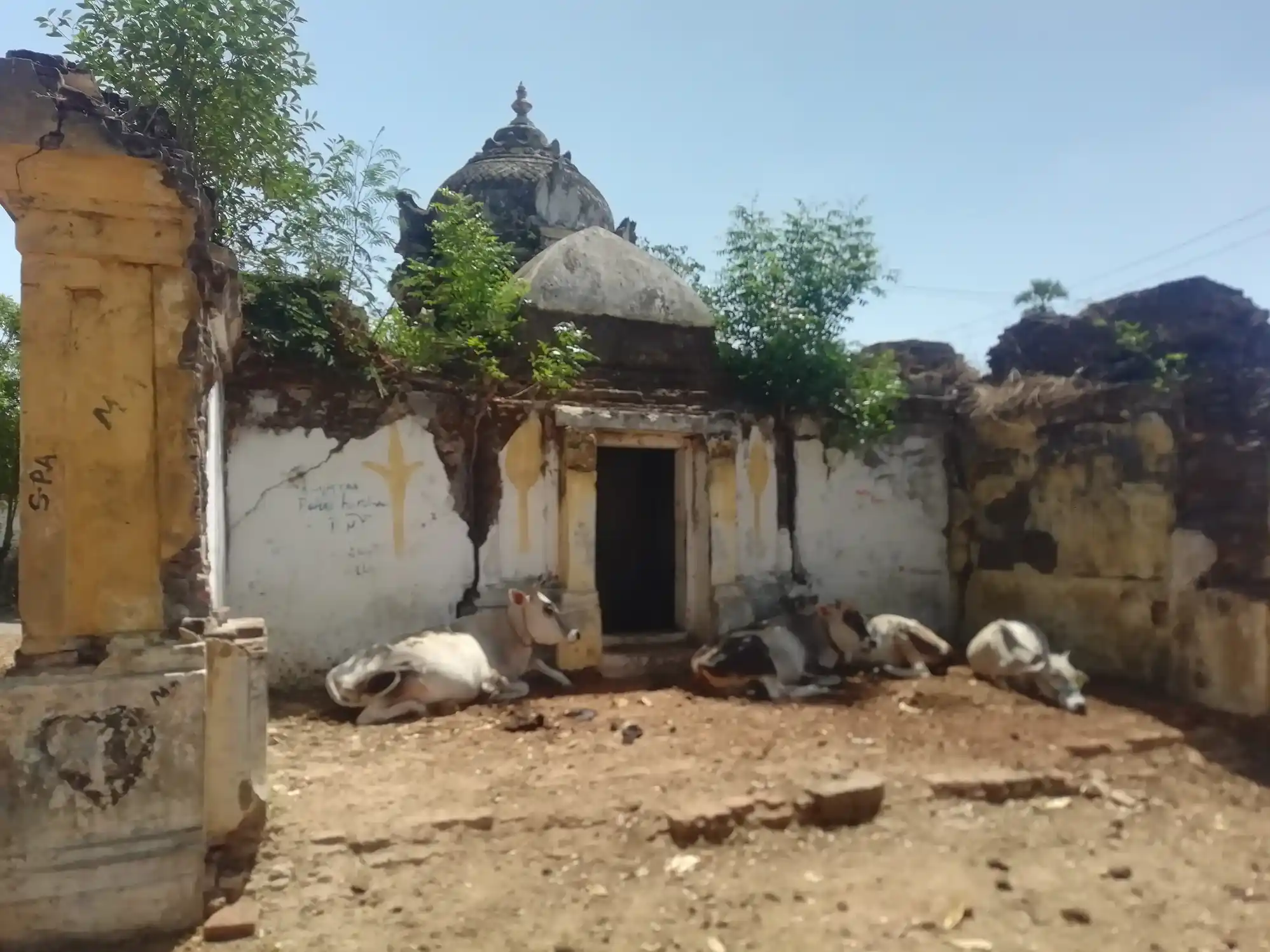 Arulmigu Kazhaniappa Ayyanar Temple, Vadakarai - 609701 அருள்மிகு கழனியப்ப அய்யனார் திருக்கோயில், Vadakarai - 609701, Nagapattinam - Ancient Temple Architecture and History Image 2
