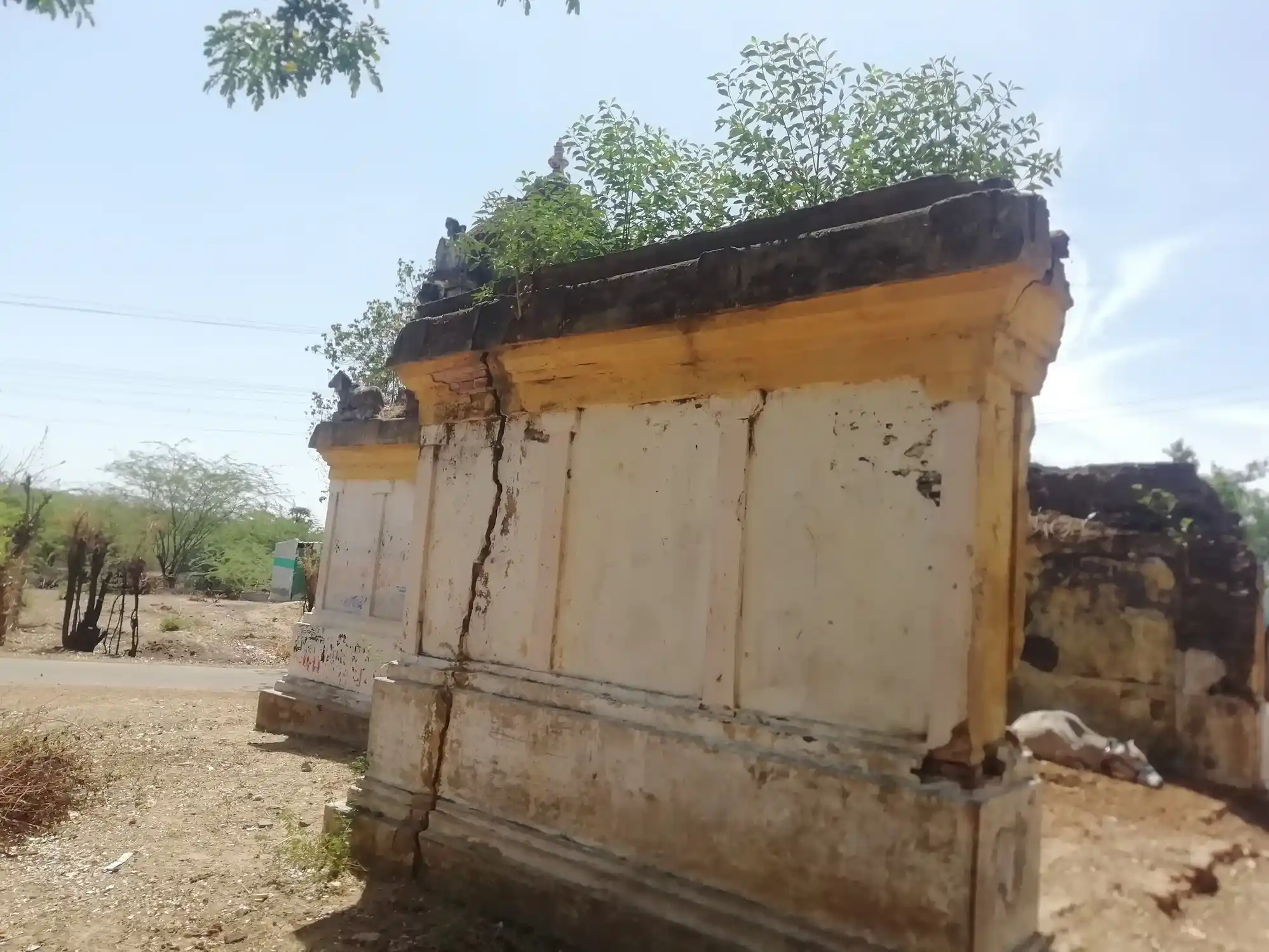 Arulmigu Kazhaniappa Ayyanar Temple, Vadakarai - 609701 அருள்மிகு கழனியப்ப அய்யனார் திருக்கோயில், Vadakarai - 609701, Nagapattinam - Ancient Temple Architecture and History Image 3