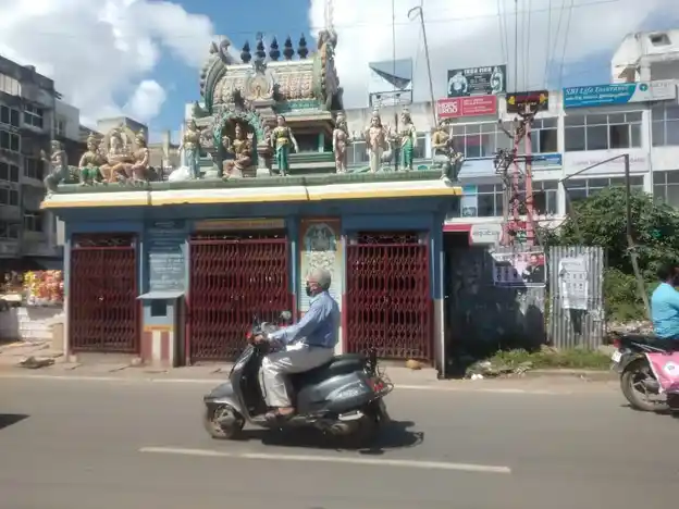 Arulmigu Kazhuthumariamman Temple, Manjakuppam, Cuddalore - 607001 அருள்மிகு கழுத்து மாரியம்மன் திருக்கோயில், மஞ்சக்குப்பம், கடலூர் - 607001, Cuddalore - Ancient Temple Architecture and History Image 3