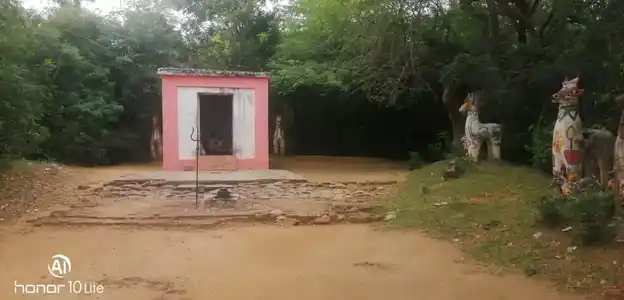 Arulmigu Keelavasal Periya Ayyanar Temple, Vepangudi - 622303 அருள்மிகு கீழவாசல் பெரிய அய்யனார் திருக்கோயில், Vepangudi - 622303, Pudukkottai - Ancient Temple Architecture and History Image 4
