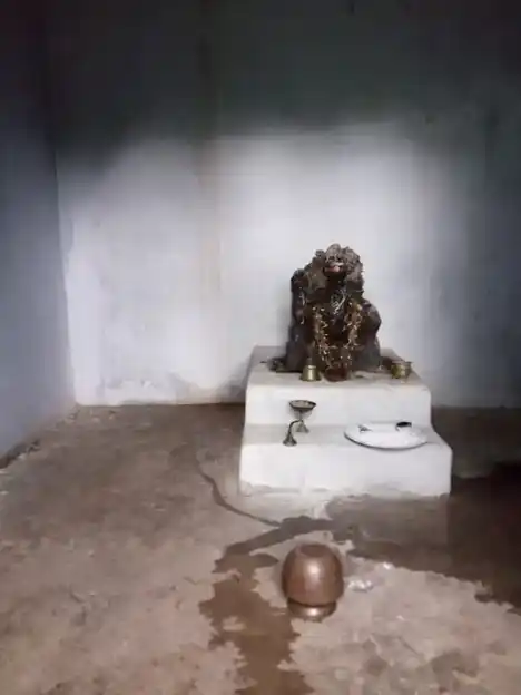 Arulmigu Keeranur Thekkamalai Ayyanar Temple, Nadupatti - 621308 Arulmigu Keeranur Thekkamalai Ayyanar Temple, Nadupatti - 621308, Thiruchirappalli - Ancient Temple Architecture and History Image 3