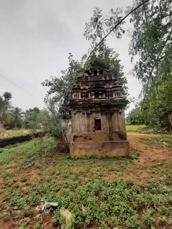 Arulmigu Keezhavadiviswanathar Temple, Mahadevapattinam, Mahadevapattinam - 614018