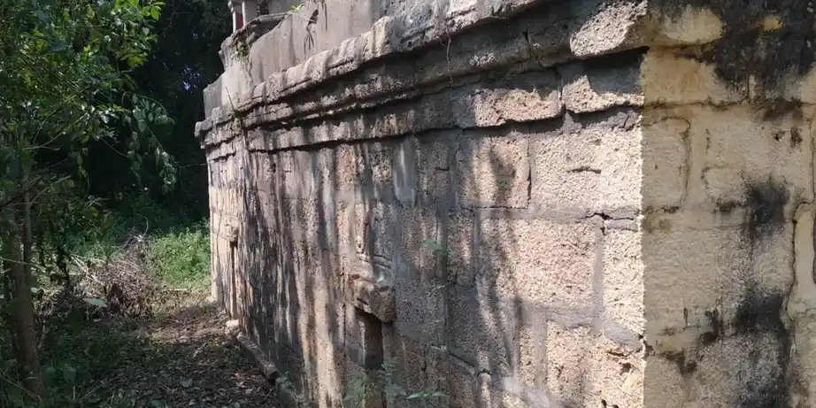 Arulmigu Kelamadam Samathi, Aduthurai - 621108 அருள்மிகு மேல மடம், Aduthurai - 621108, Perambalur - Ancient Temple Architecture and History Image 4