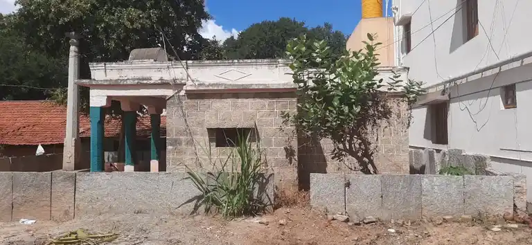 Arulmigu Kerigai Devar Temple, Koosthalapalli - 635103 Arulmigu Kerigai Devar Temple, கூஸ்தானப்பள்ளி - 635103, Krishnagiri - Ancient Temple Architecture and History Image 2