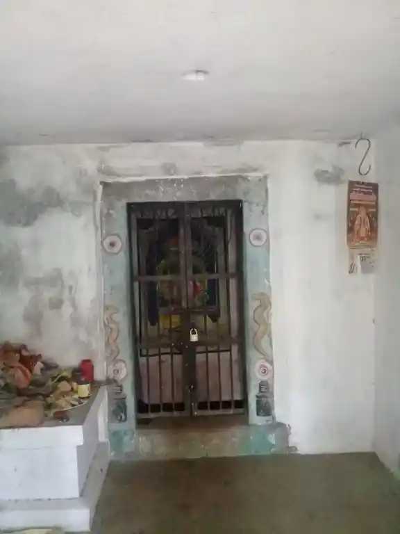 Arulmigu Kilampuli Ayyanar Temple, Sankarapuram - 630002 Arulmigu Kilampuli Ayyanar Temple, Sankarapuram - 630002, Sivagangai - Ancient Temple Architecture and History Image 2