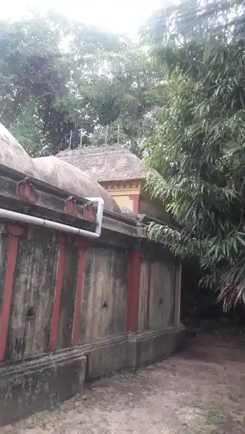 Arulmigu Kiliyalamman Temple, Periyakumatti - 608503 அருள்மிகு கிளியாளம்மன் திருக்கோயில், பெரியகுமட்டி - 608503, Cuddalore - Ancient Temple Architecture and History Image 4