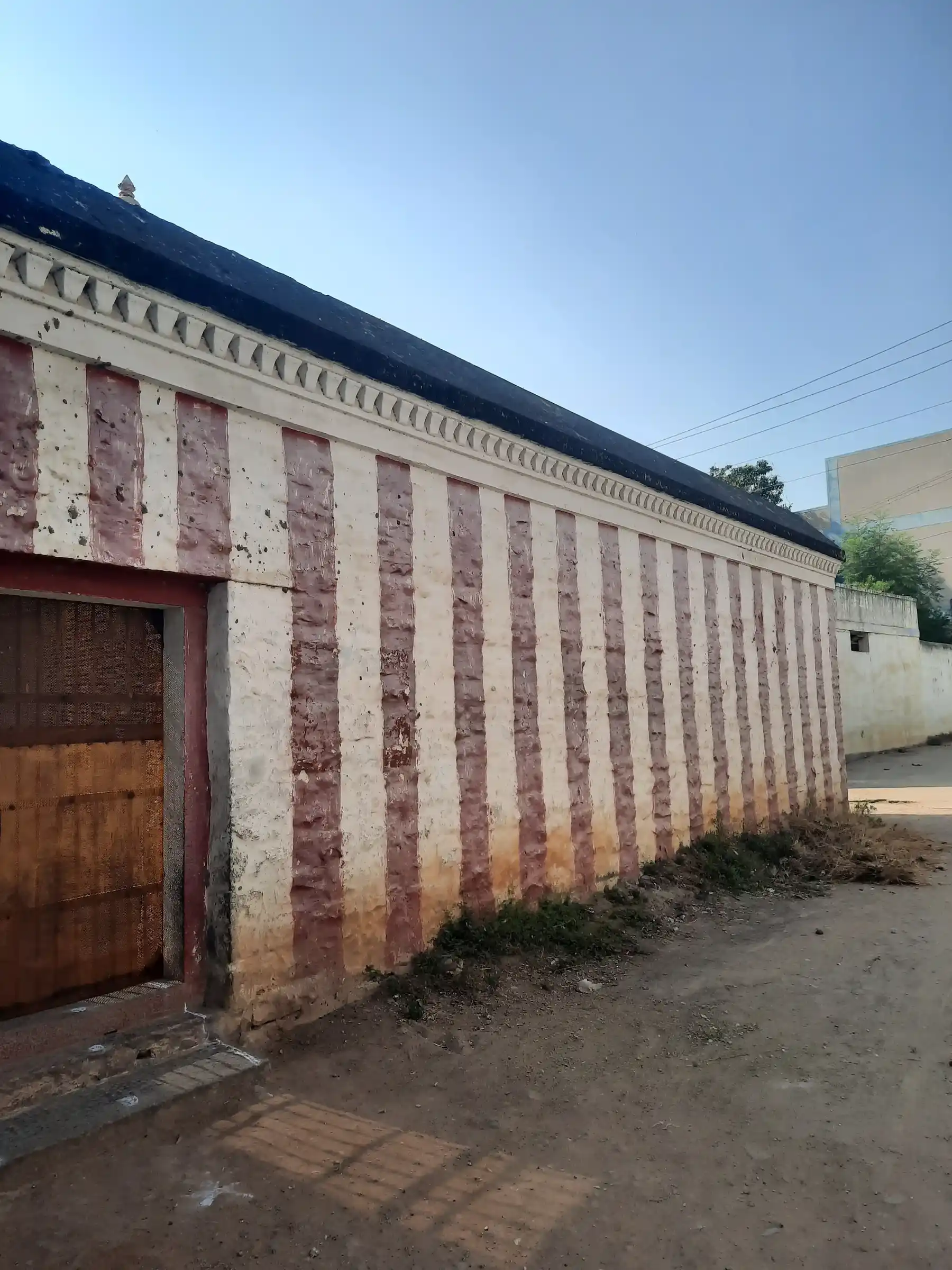 Arulmigu Killa Srinivasaperumal Temple, Kosapalaiyam, Kosaplayam - 632301 அருள்மிகு கில்லாசீனுவாசப்பெருமாள் திருக்கோயில், கொசப்பாளையம், கொசப்பாளையம் - 632301, Tiruvannamalai - Ancient Temple Architecture and History Image 2