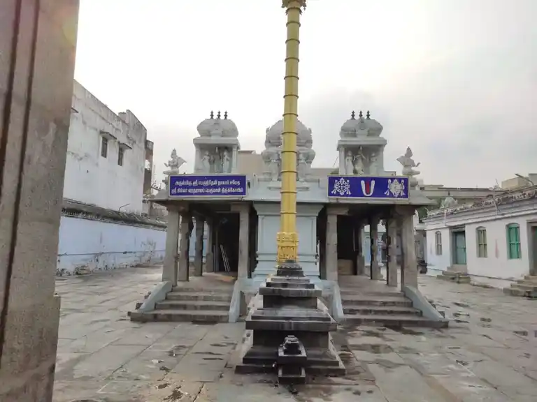 Arulmigu Killavaradharaja Perumal Temple, Sarpanar Pettai, Arani - 632301 அருள்மிகு கில்லாவரதராஜபெருமாள் திருக்கோயில், சார்பான பேட்டை, ஆரணி - 632301, Tiruvannamalai - Ancient Temple Architecture and History Image 2
