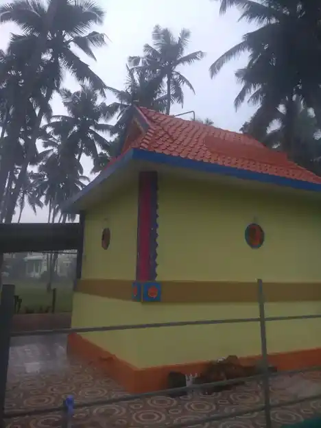 Arulmigu Kinkini Sastha Temple, Karakandeswaram, Thirunainarkurichi - 629175 Temple