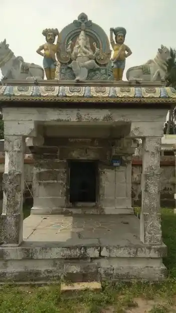 Arulmigu Kirubapureeswarar Temple, Paakampaadi - 606301 அருள்மிகு கிருபாபுரீஸ்வரர் திருக்கோயில், Paakampaadi - 606301, Kallakurichi - Ancient Temple Architecture and History Image 4